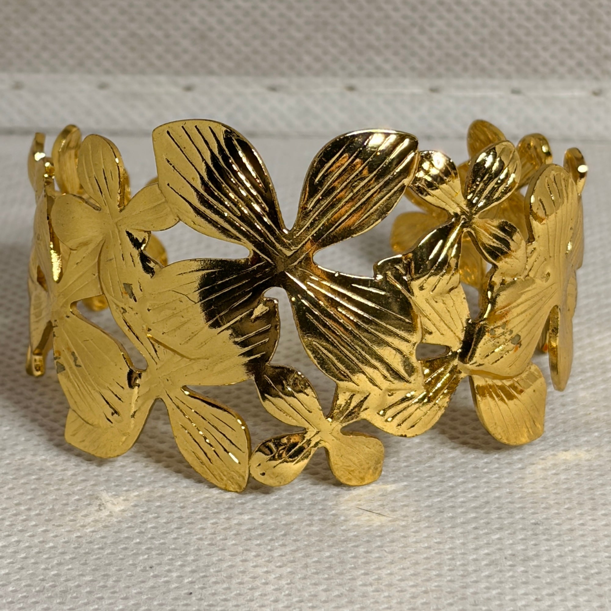 Pulsera rígida flor