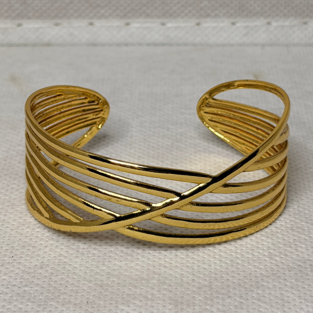 Pulsera rígida calada