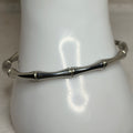 Pulsera rígida sencilla