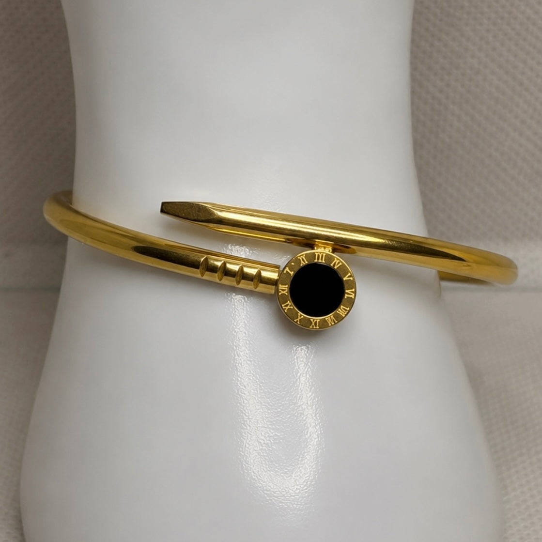 Pulsera rígida - clavo